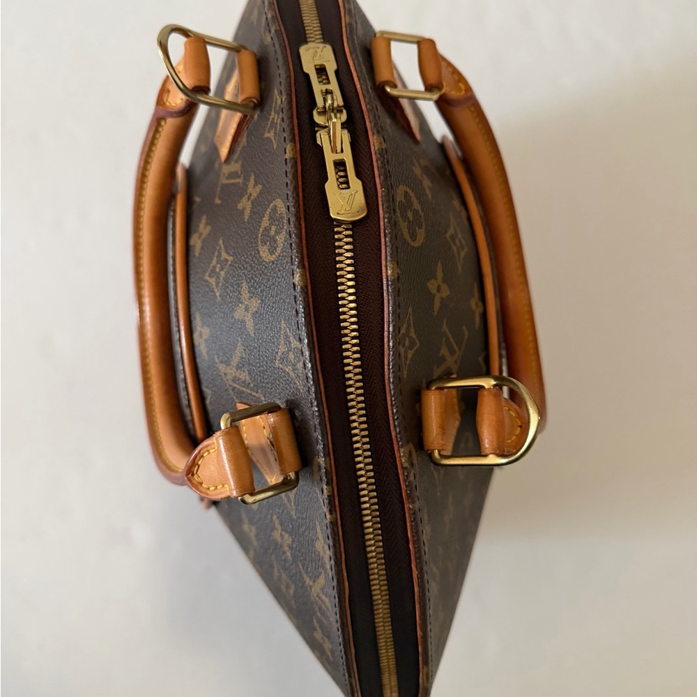 Louis Vuitton Monogram Ellipse - Picture 12 of 16